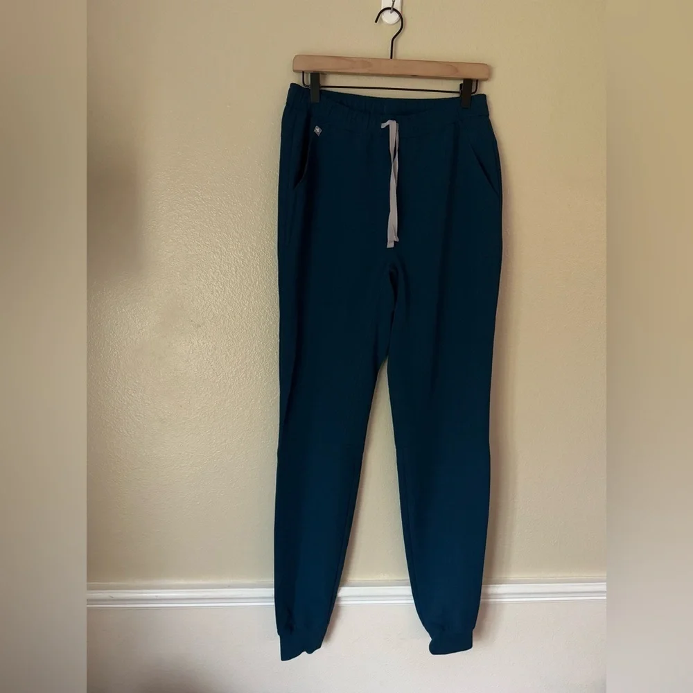 FIGS Tansen Slim Joggers